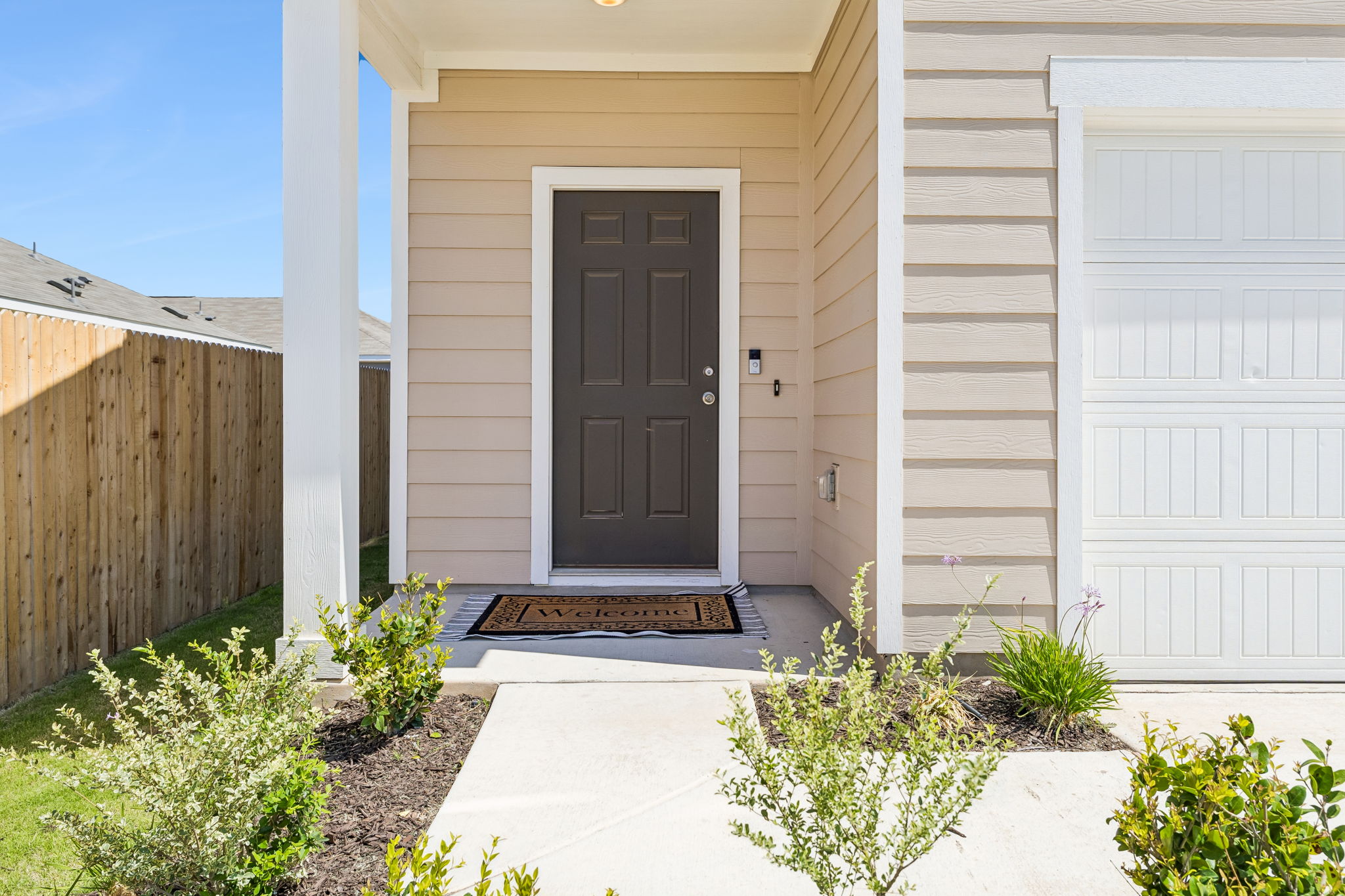 550 Thistle Lane Maxwell, TX 78656 - Photo 4 of 29 a front view of a house