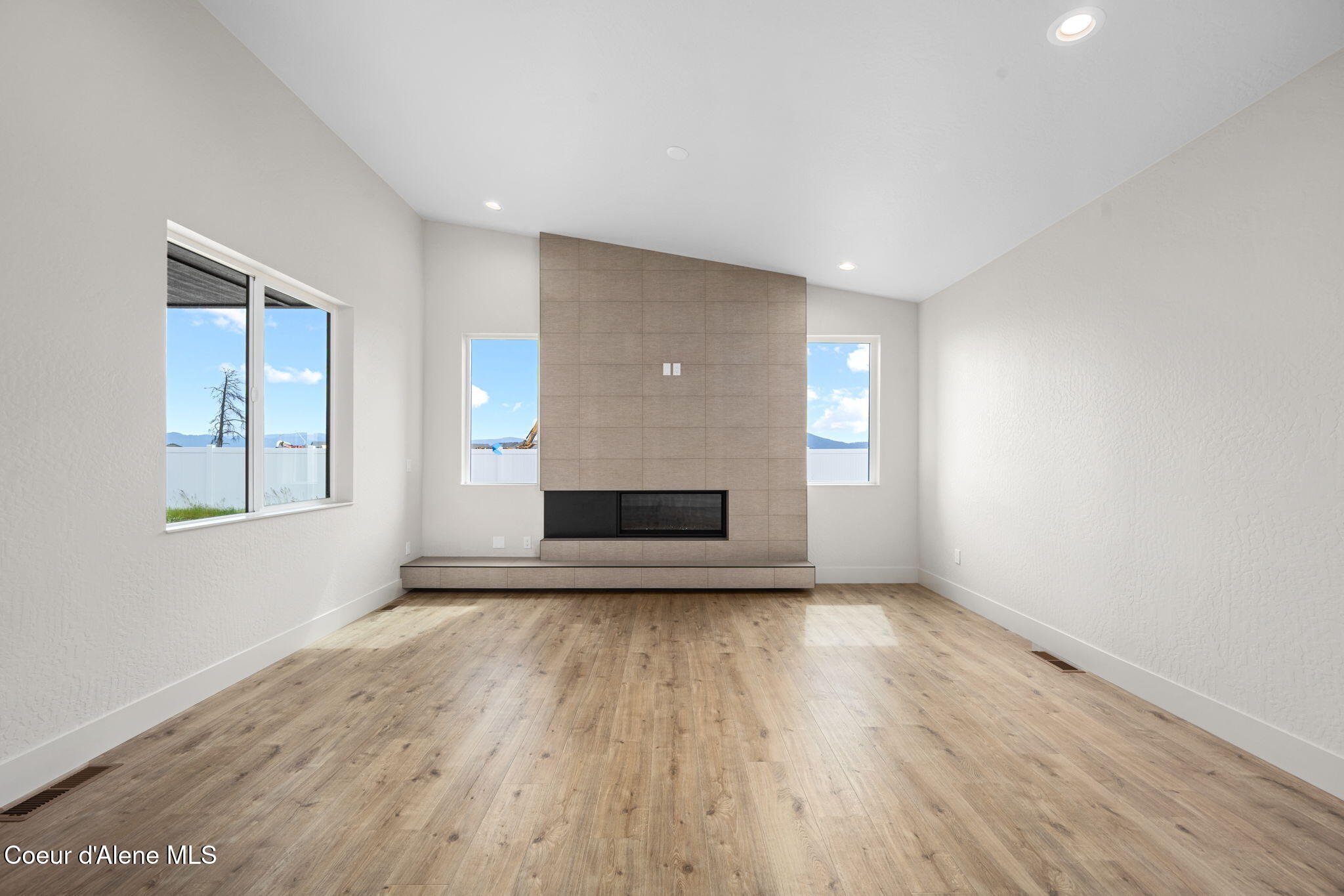 6414 West Frehley Way Rathdrum, ID 83858 - Photo 25 of 48 Full tile fireplace