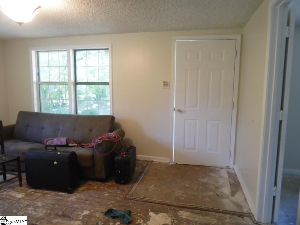 37 Brockman Hill Road Greenville, SC 29617 - Photo 6 of 10