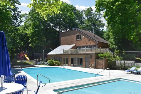 $850,000 | 114 Ogden Avenue, Dobbs Ferry, NY 10522