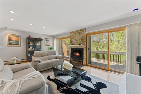 $850,000 | 114 Ogden Avenue, Dobbs Ferry, NY 10522