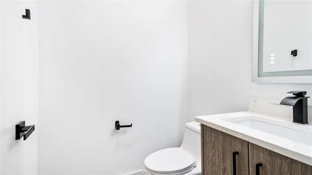 $4,000 | 2316 Arroyo Avenue, Dallas, TX 75219