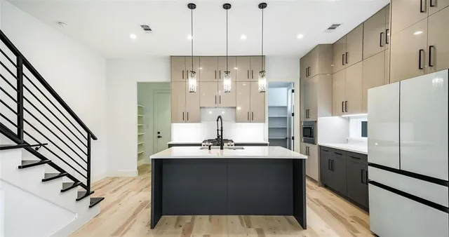 $4,000 | 2316 Arroyo Avenue, Dallas, TX 75219