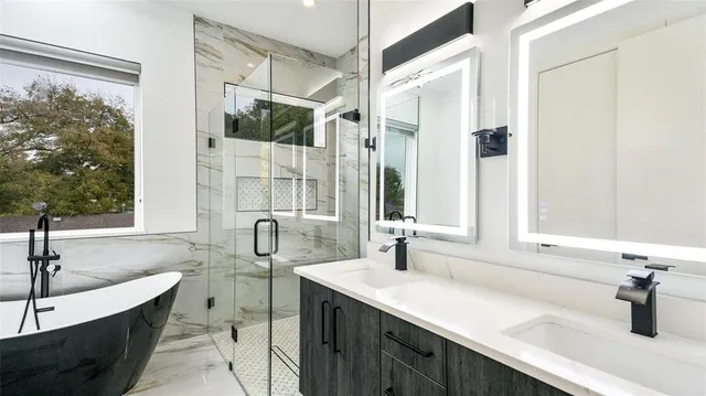 $4,000 | 2316 Arroyo Avenue, Dallas, TX 75219