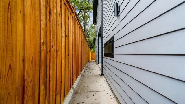 $4,000 | 2316 Arroyo Avenue, Dallas, TX 75219