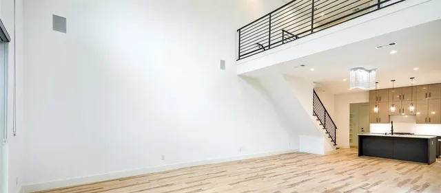 $4,000 | 2316 Arroyo Avenue, Dallas, TX 75219