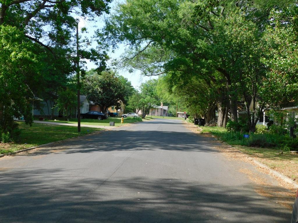 105 2nd Street Northwest Springhill, LA 71075 - Photo 4 of 37