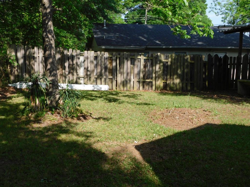 105 2nd Street Northwest Springhill, LA 71075 - Photo 7 of 37