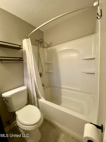 $190,000 | 2112 Crestwood Drive, Picayune, MS 39466