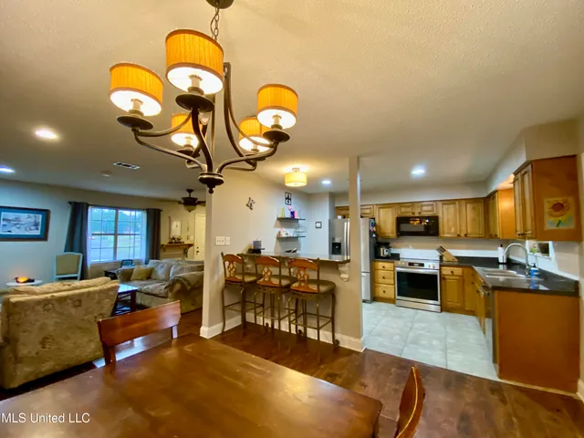 $190,000 | 2112 Crestwood Drive, Picayune, MS 39466