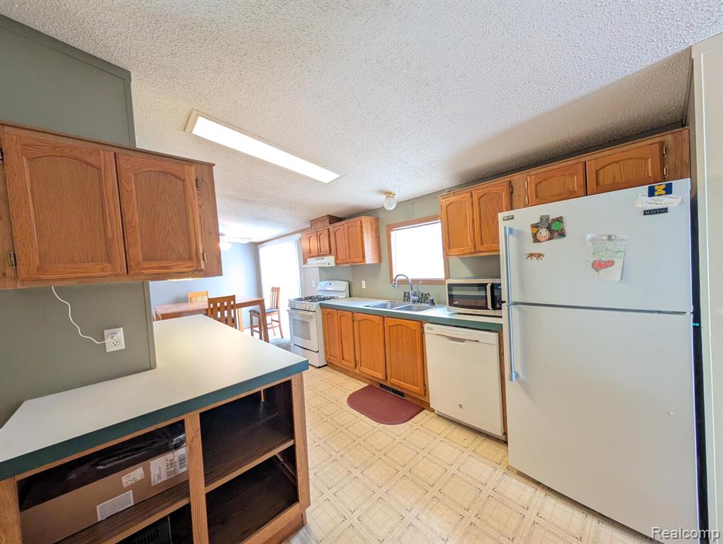 11413 Harbor Cove Fenton, MI 48430 - Photo 7 of 18