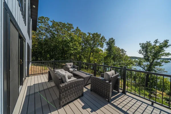 $949,000 | 49307 368th Avenue, Frazee, MN 56544