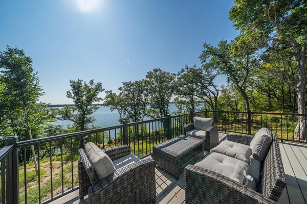 $949,000 | 49307 368th Avenue, Frazee, MN 56544