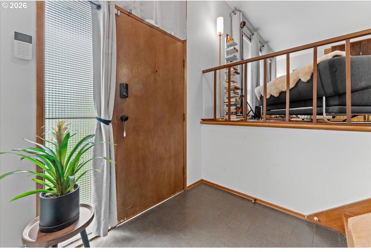 9042 Southwest Monterey Place Portland, OR 97225 - Photo 27 of 38 Gallery Image 27