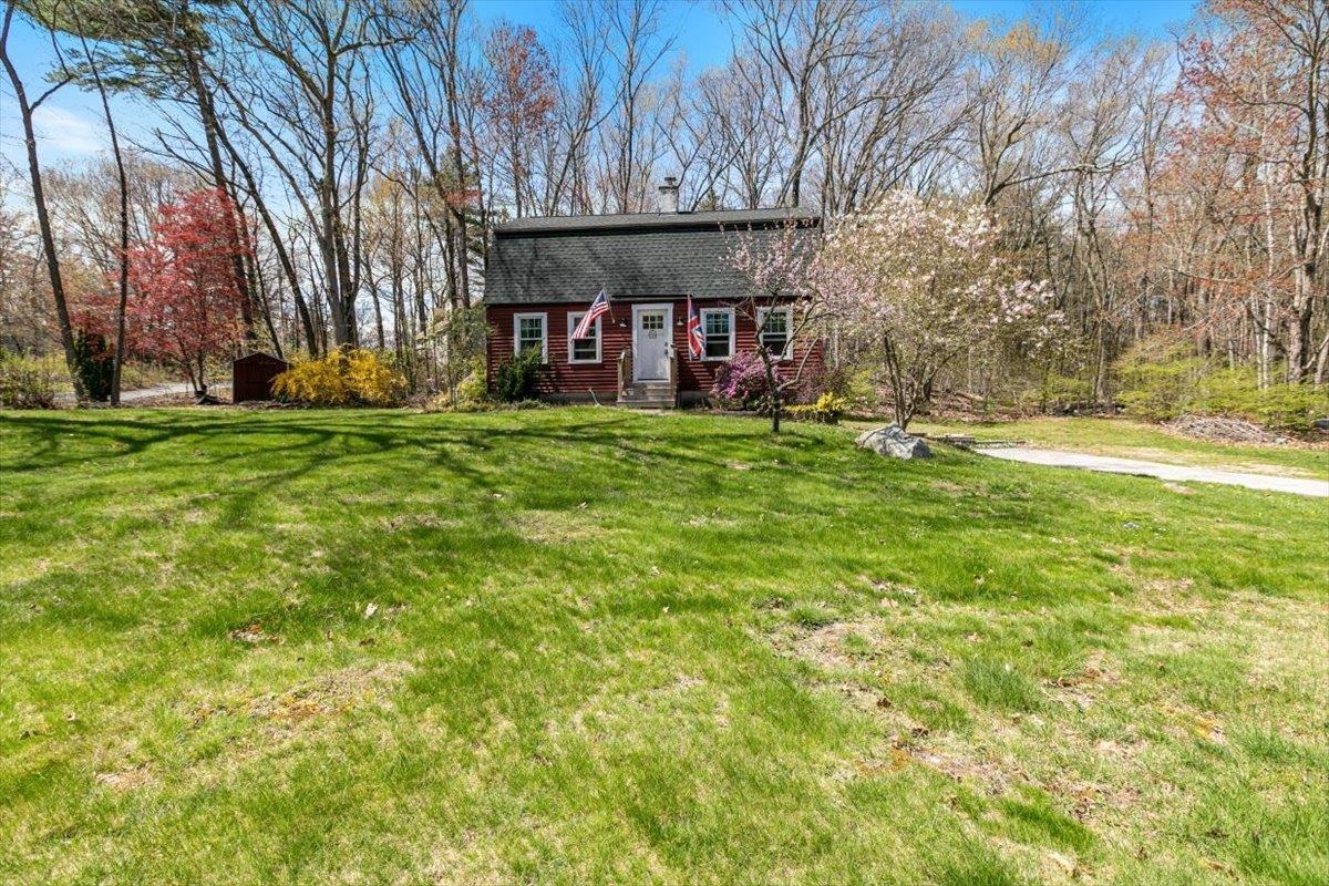 6 Pingree Hill Road Derry, NH 03038 - Photo 4 of 38