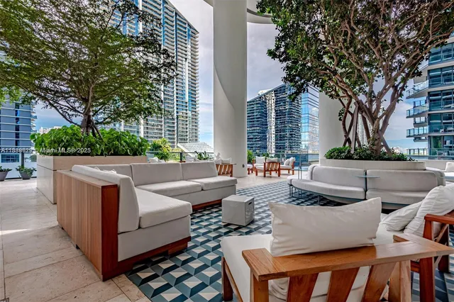 $1,125,000 | 801 South Miami Avenue, Unit 3304, Miami, FL 33131