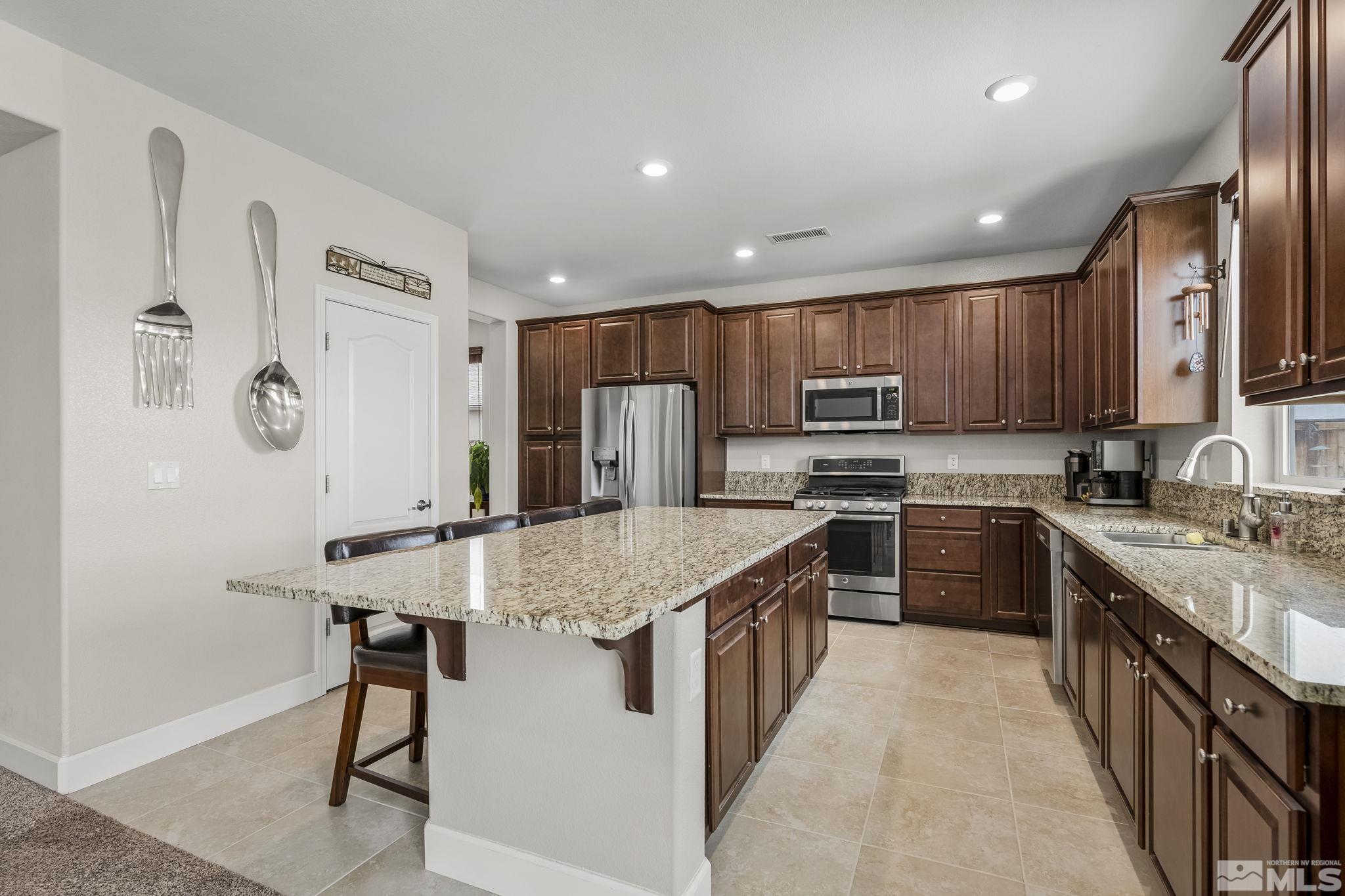 7330 Quill Drive Reno, NV 89506 - Photo 3 of 33 Photo 3