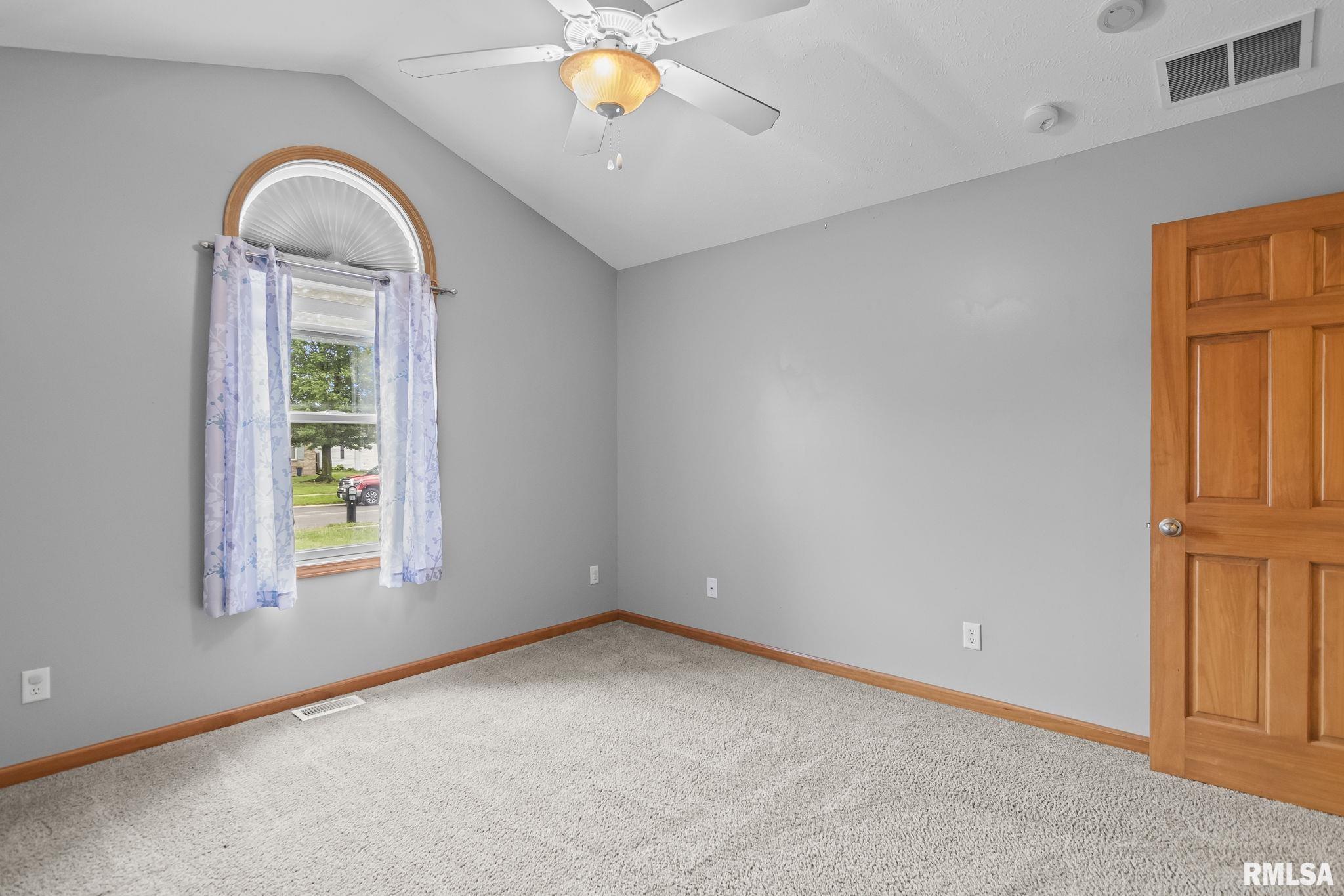 895 Timber Edge Drive Sherman, IL 62684 - Photo 20 of 34