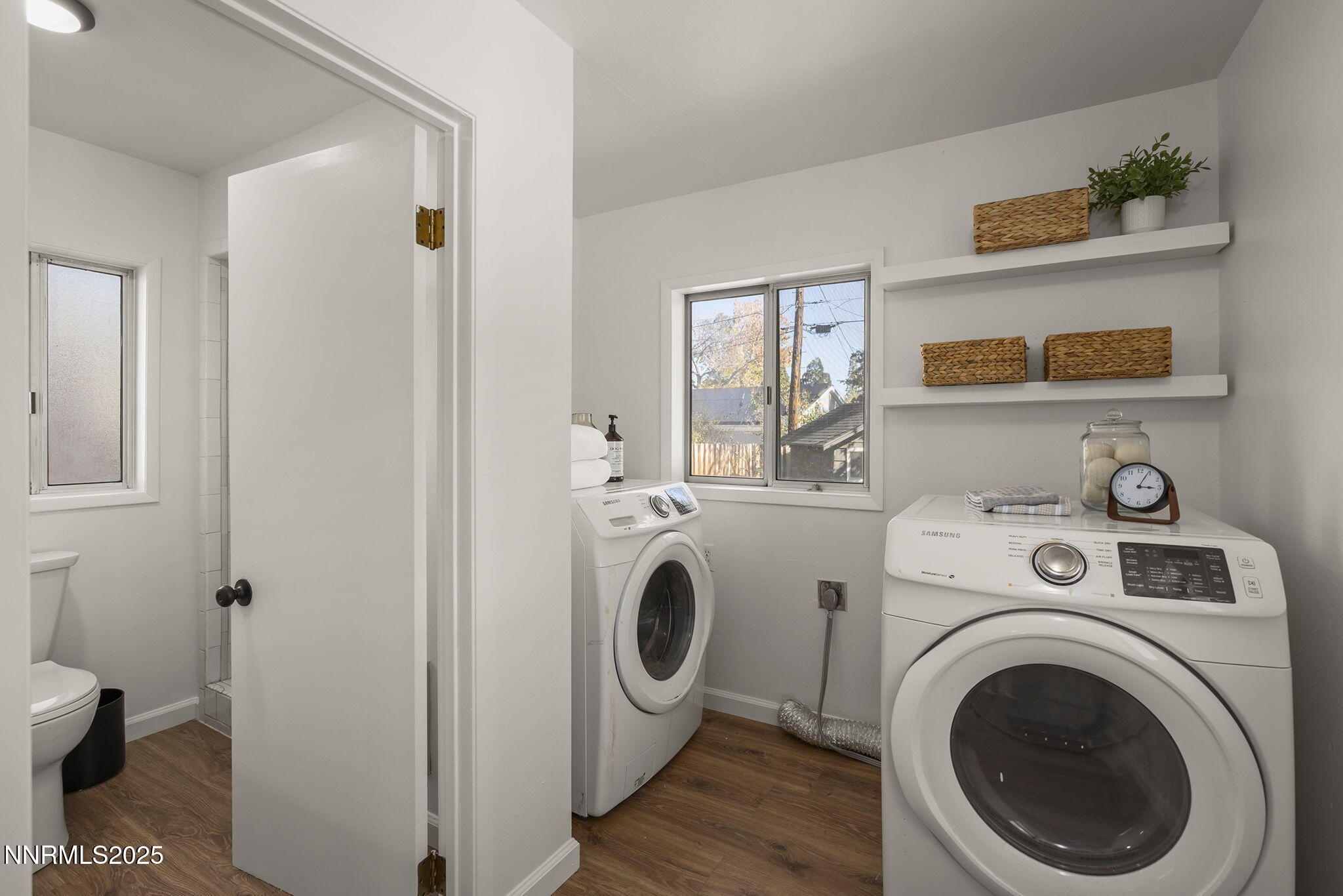 640 Robin Street Reno, NV 89509 - Photo 17 of 25 a utility room with dryer and washer