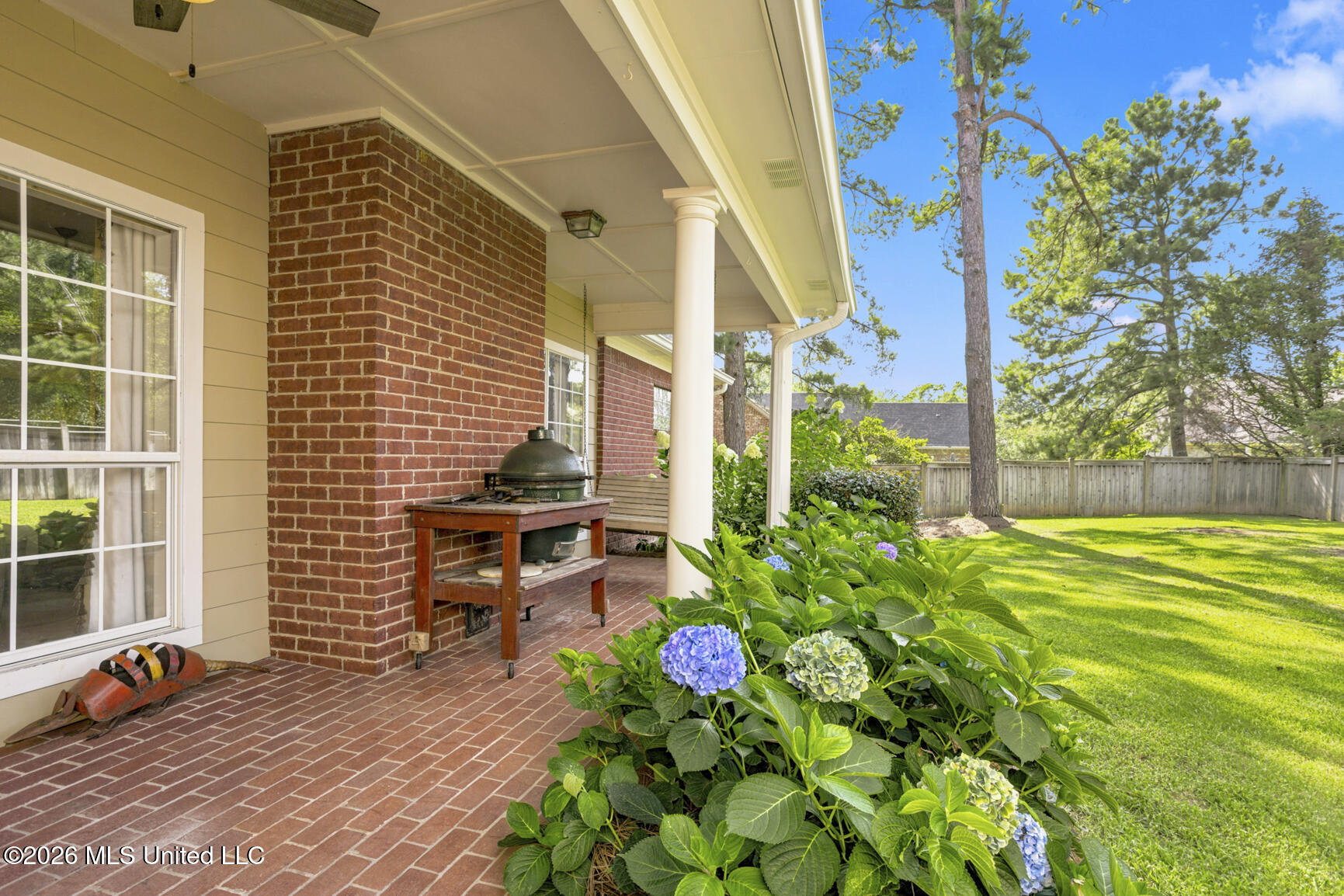 120 Eastpointe Circle Madison, MS 39110 - Photo 46 of 51 Room for sitting and dining areas