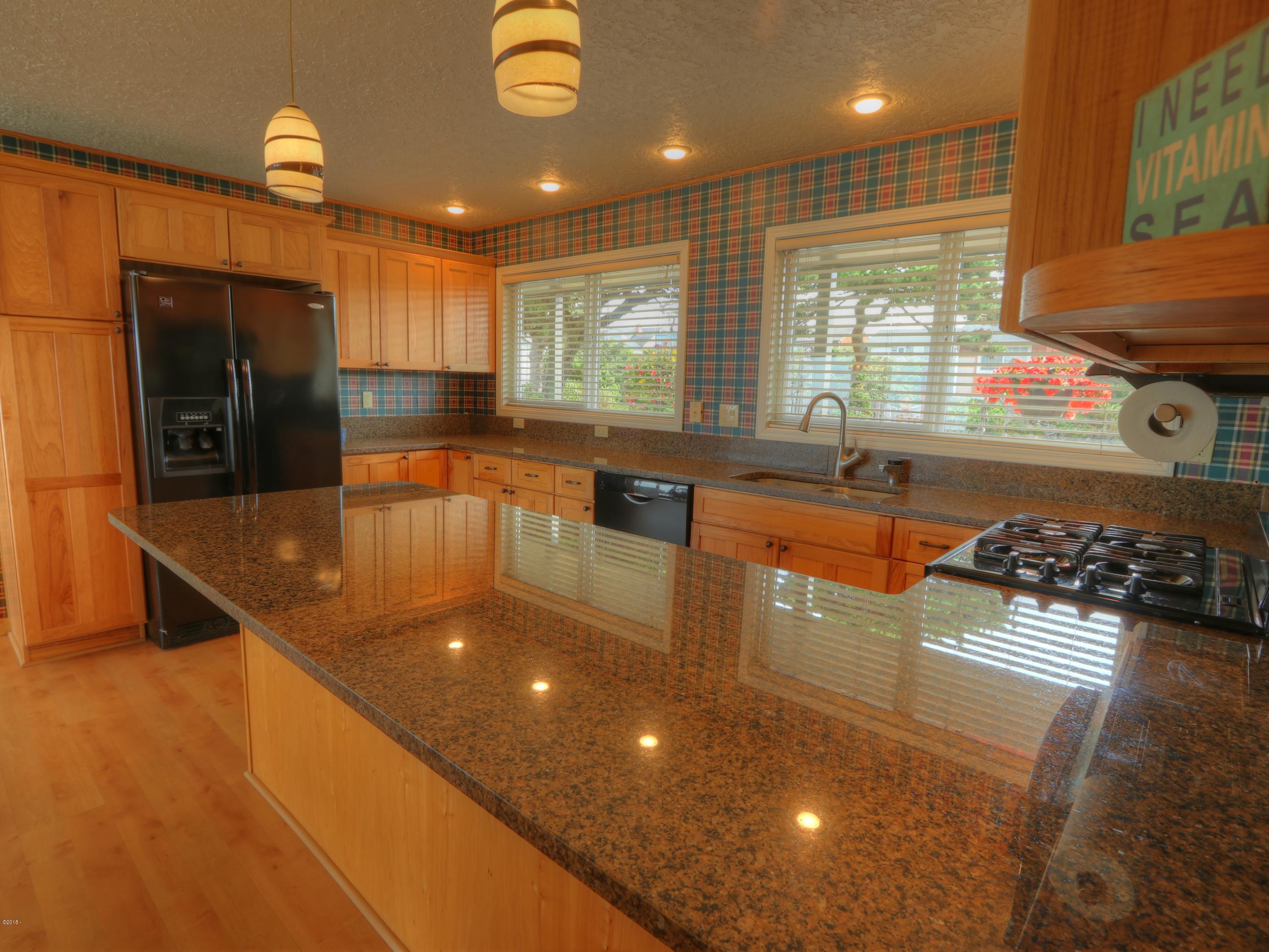 1032 Southwest Mark Street Newport, OR 97365 - Photo 7 of 37 Kitchen