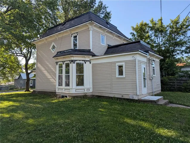 $123,000 | 1521 1st Avenue East, Horton, KS 66439