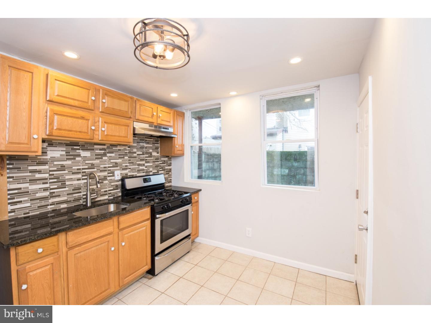 445 Tree Street Philadelphia, PA 19148 - Photo 11 of 23