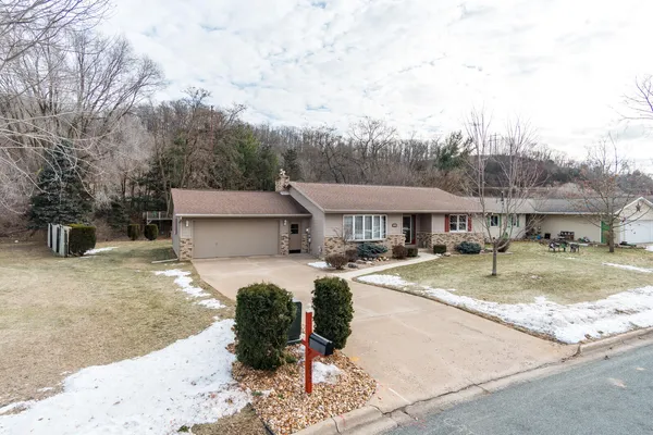 632 Herman Court, Onalaska, WI 54650