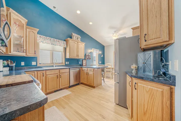 $319,000 | 1821 East Sylvan Avenue, Appleton, WI 54915