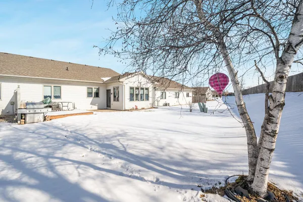 $319,000 | 1821 East Sylvan Avenue, Appleton, WI 54915