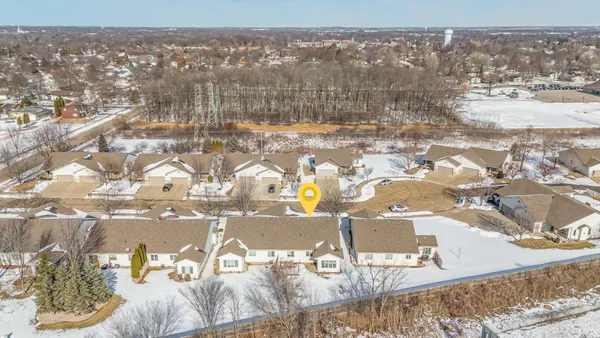 $319,000 | 1821 East Sylvan Avenue, Appleton, WI 54915