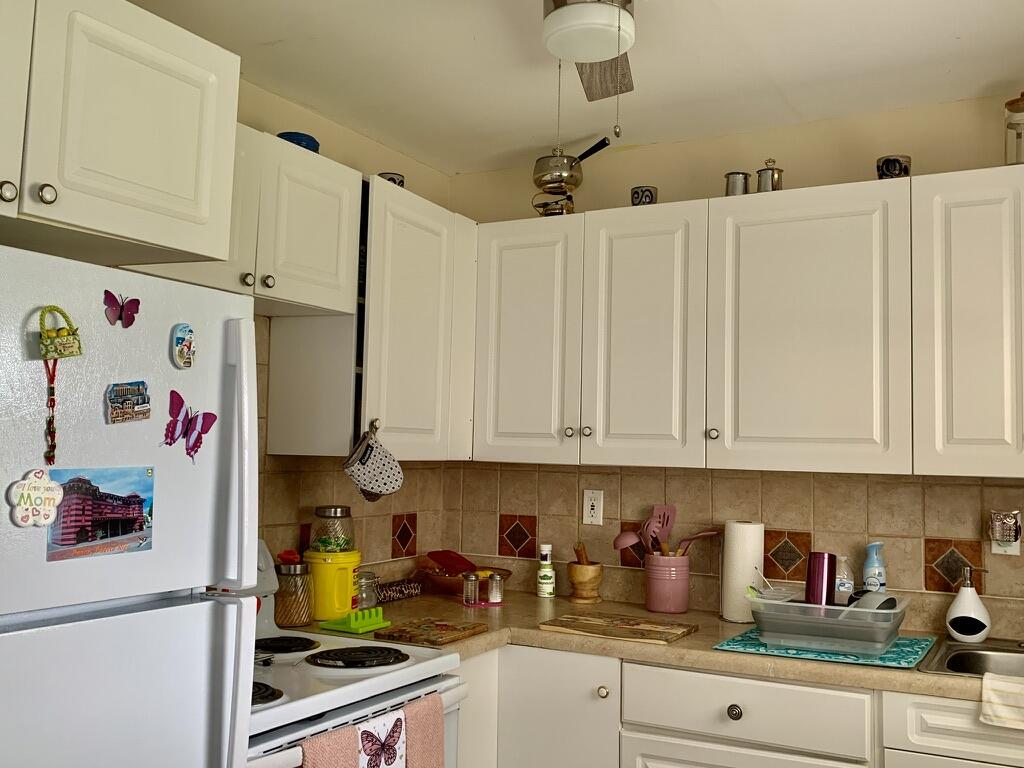 556 Fanshaw North, Unit 556 Boca Raton, FL 33434 - Photo 12 of 73 AA2D1FE7-11FC-43BD-BD4F-07635D923751_1_1