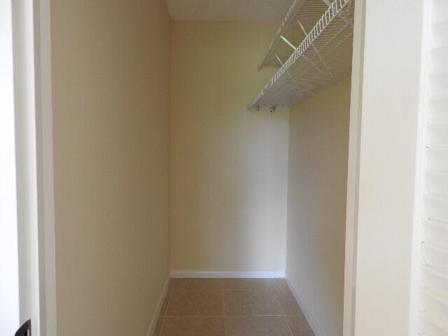 556 Fanshaw North, Unit 556 Boca Raton, FL 33434 - Photo 17 of 73 Walking Closet