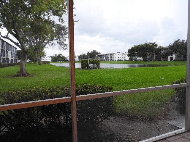 556 Fanshaw North, Unit 556 Boca Raton, FL 33434 - Photo 34 of 73 Back View