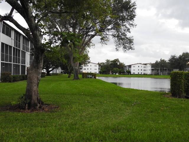 556 Fanshaw North, Unit 556 Boca Raton, FL 33434 - Photo 37 of 73 Lake View