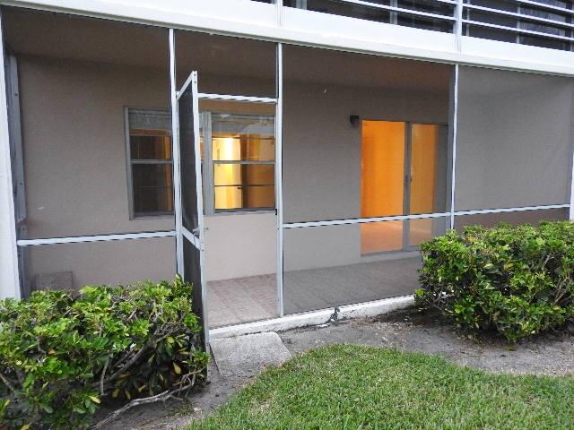 556 Fanshaw North, Unit 556 Boca Raton, FL 33434 - Photo 39 of 73 Screened Patio