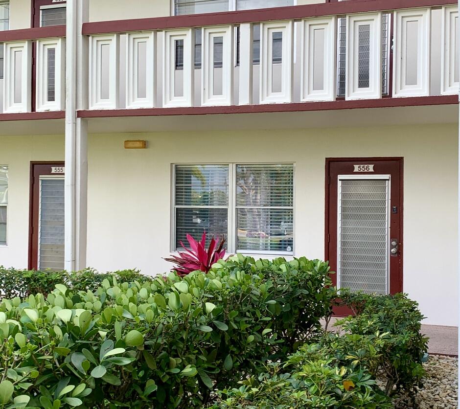 556 Fanshaw North, Unit 556 Boca Raton, FL 33434 - Photo 4 of 73 Corner Unit 556