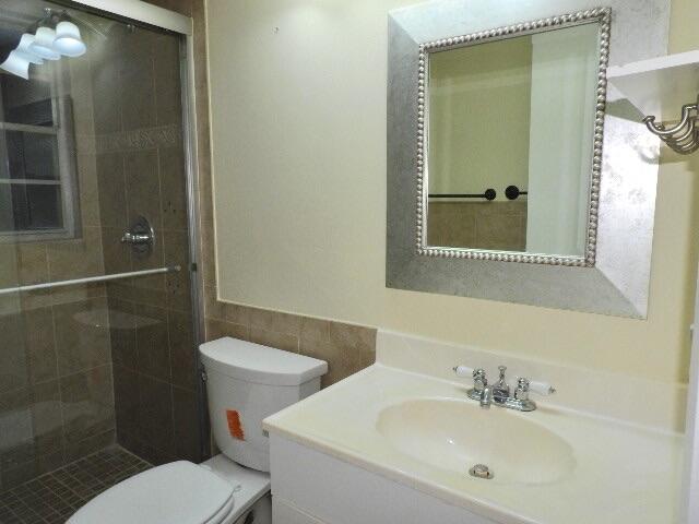 556 Fanshaw North, Unit 556 Boca Raton, FL 33434 - Photo 41 of 73 Full Bath