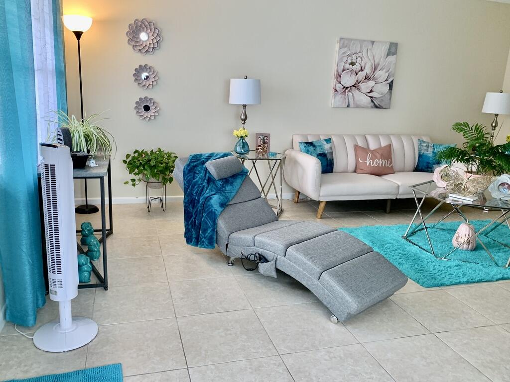 556 Fanshaw North, Unit 556 Boca Raton, FL 33434 - Photo 5 of 73 Living