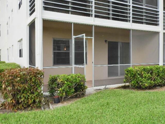 556 Fanshaw North, Unit 556 Boca Raton, FL 33434 - Photo 53 of 73 Back View Unit
