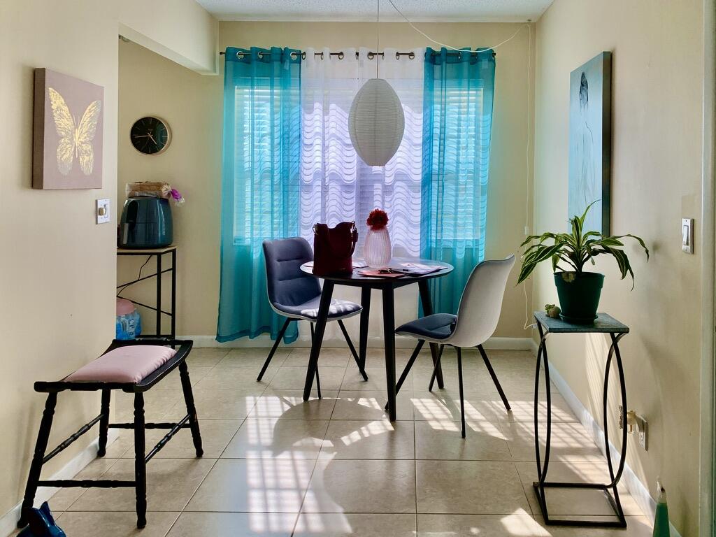 556 Fanshaw North, Unit 556 Boca Raton, FL 33434 - Photo 9 of 73 Dining Area