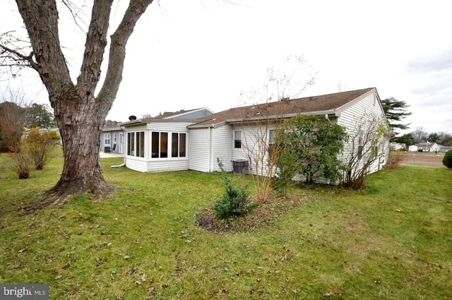 $250,000 | 90 Huntington Drive, Southampton, NJ 08088