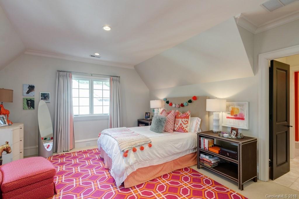 1711 Brandon Road Charlotte, NC 28207 - Photo 23 of 35 Gallery Image 23