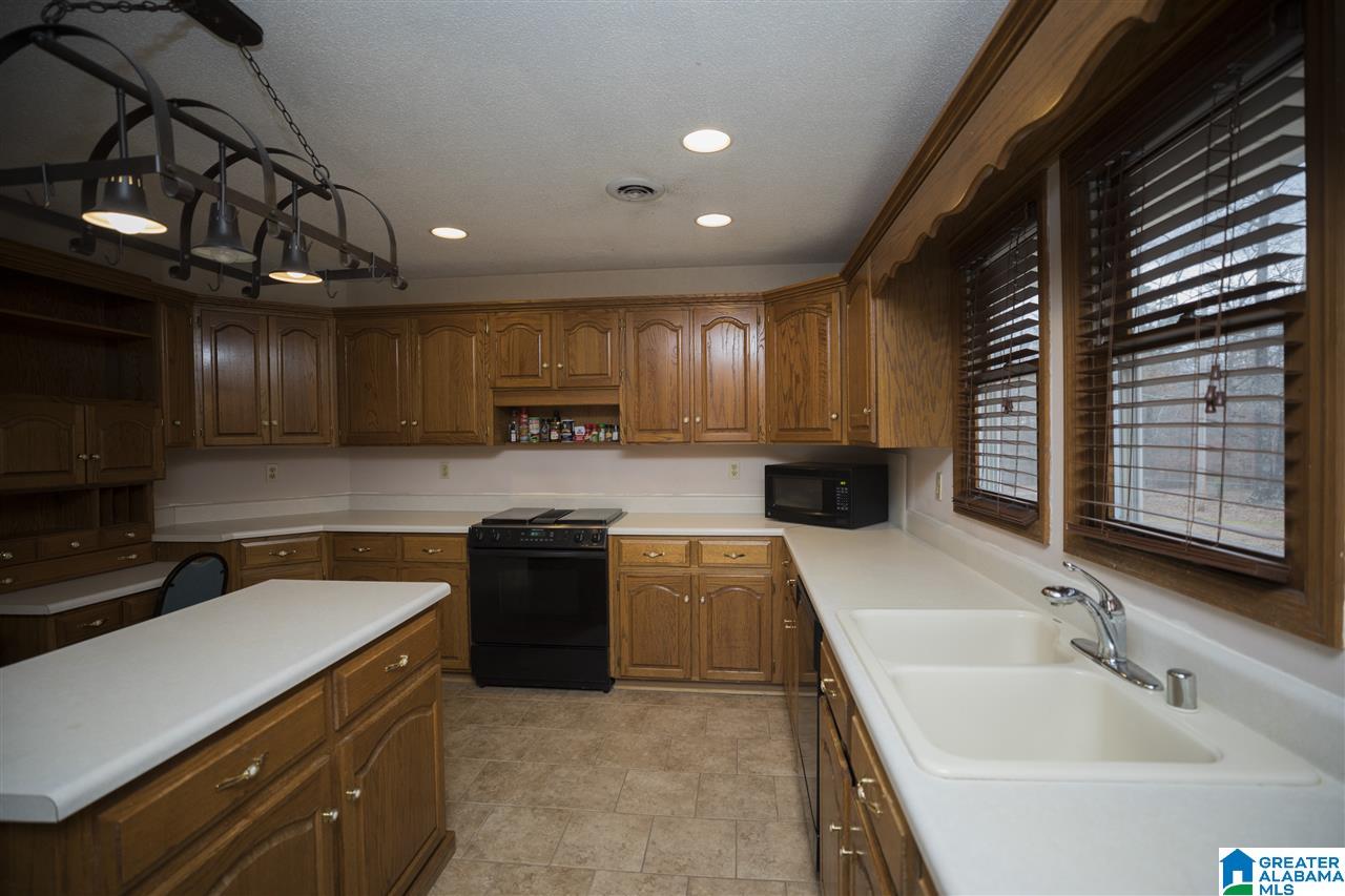 4215 Humber Road Dora, AL 35062 - Photo 7 of 25