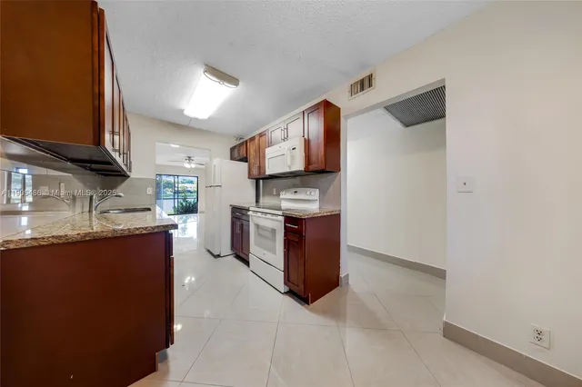 $240,000 | Welleby, Sunrise, FL 33351