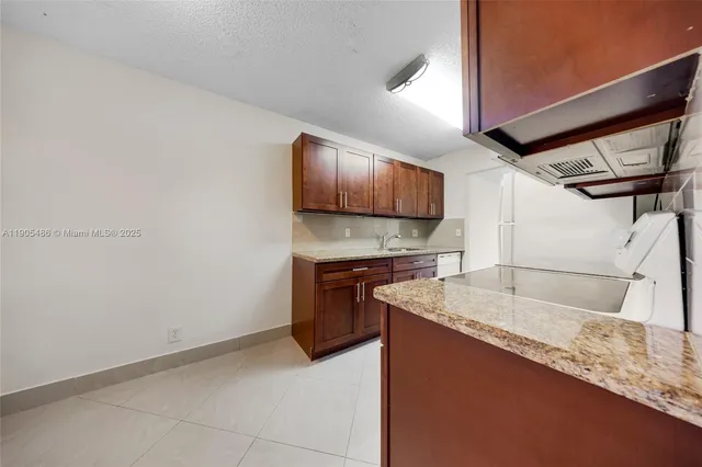 $240,000 | Welleby, Sunrise, FL 33351