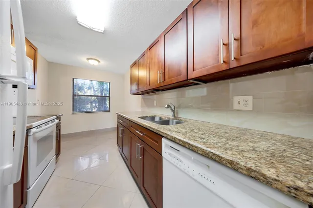 $240,000 | Welleby, Sunrise, FL 33351