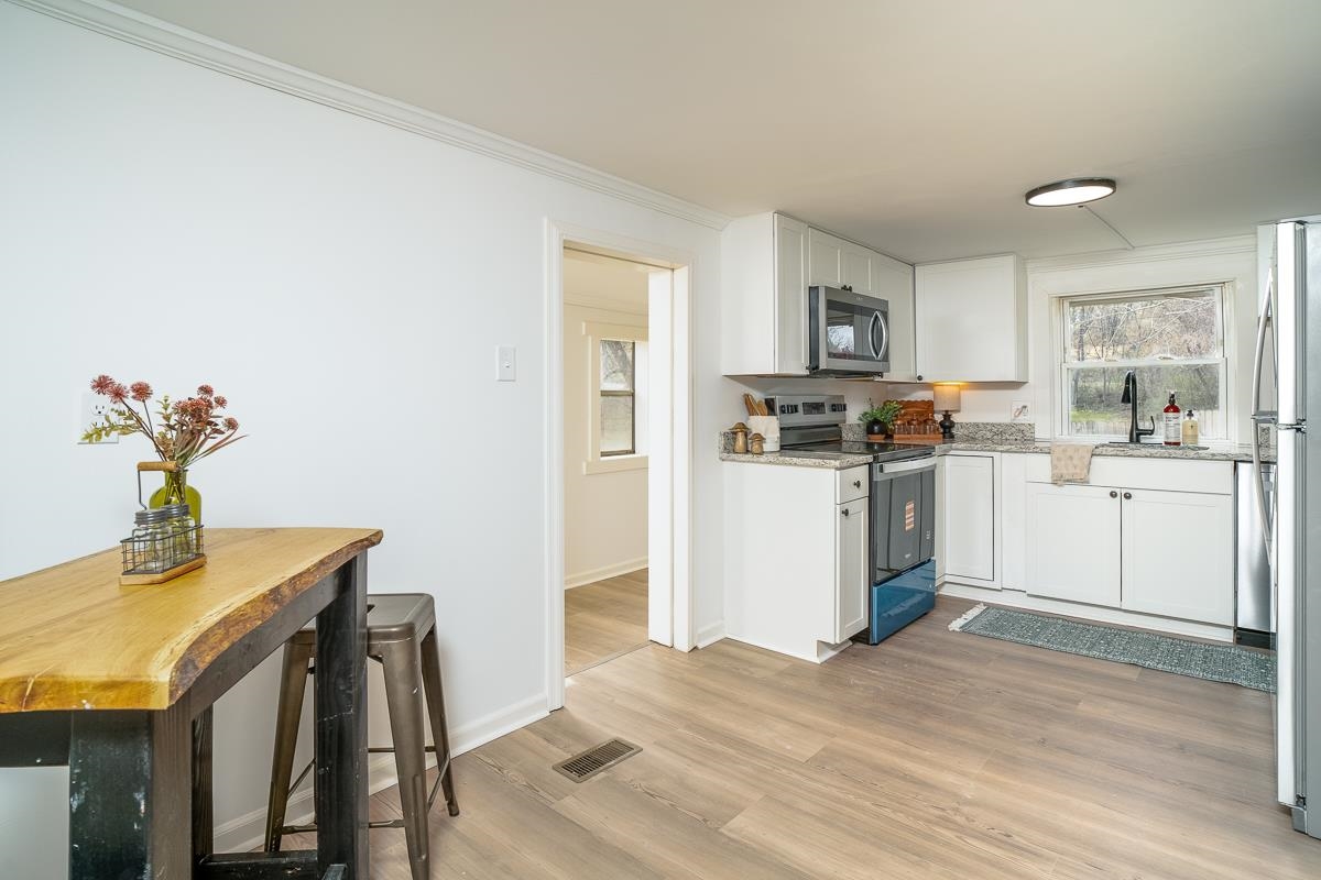 537 Straith Street Staunton, VA 24401 - Photo 2 of 29
