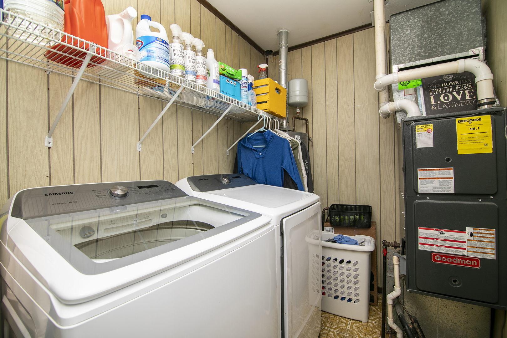 3494 El Paso Drive Kankakee, IL 60901 - Photo 17 of 20 a utility room with dryer and washer
