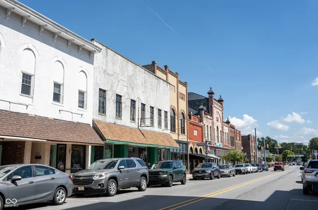 $369,900 | 159 Carrick Glen Boulevard, Pendleton, IN 46064